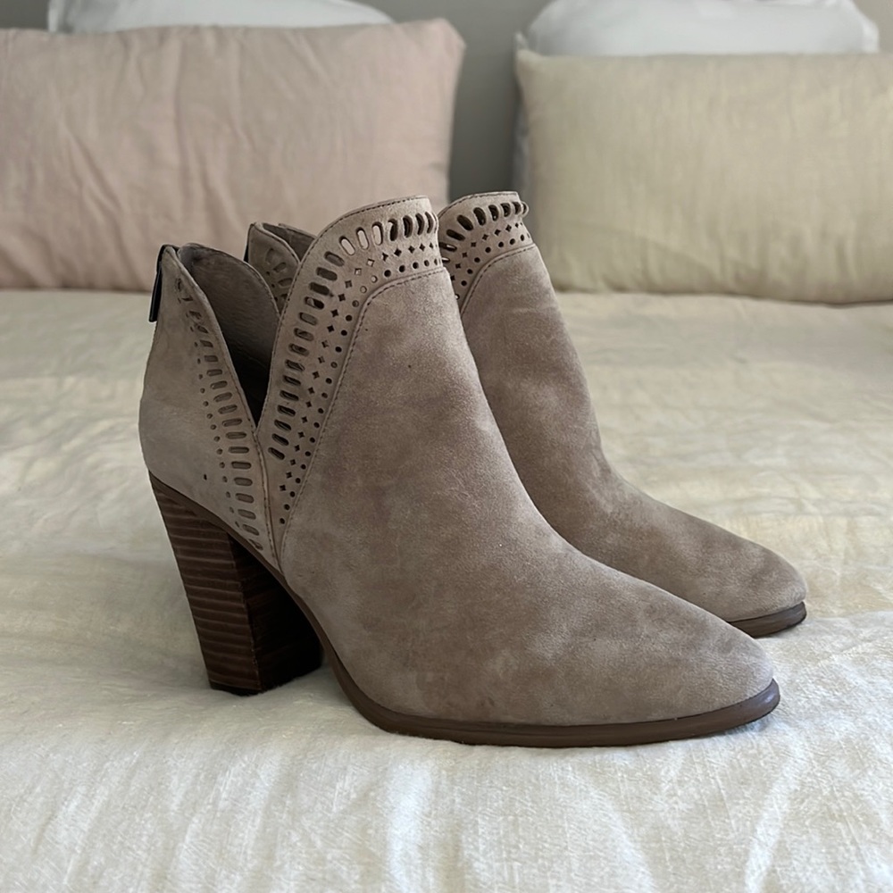 Vince Camuto Fileana size 9.5